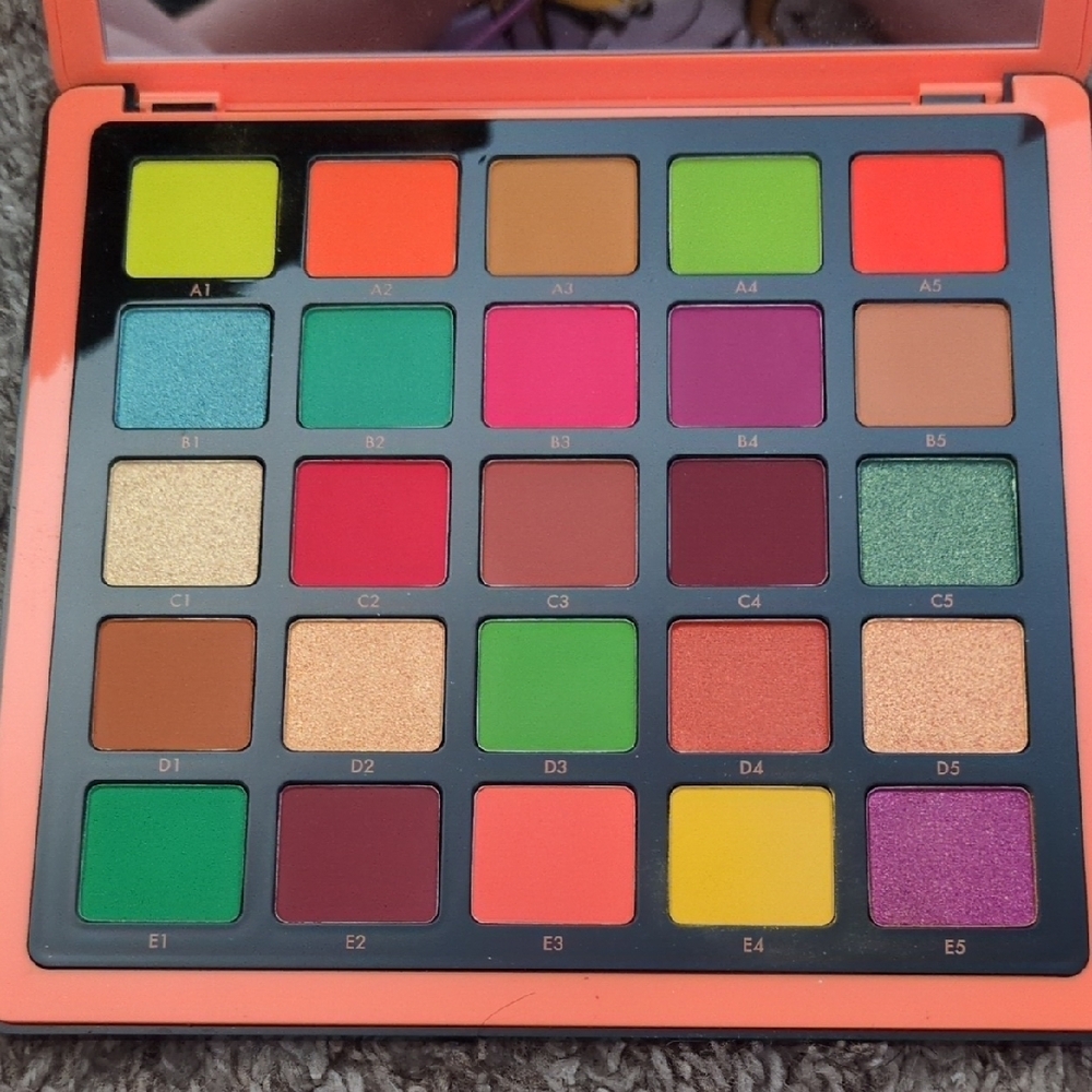 Anastasia Beverly Hills Norvina Pro Pigment Palette Vol. 3